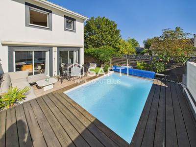 Maison - 92 m² - 4 pièces