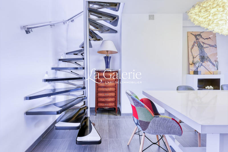 Appartement - 87 m² - 4 pièces