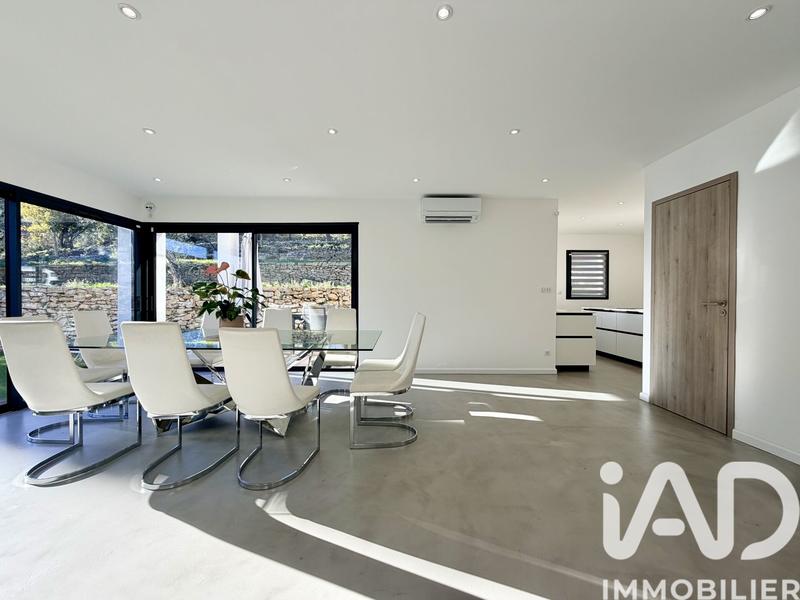 Maison - 177 m² - 6 pièces