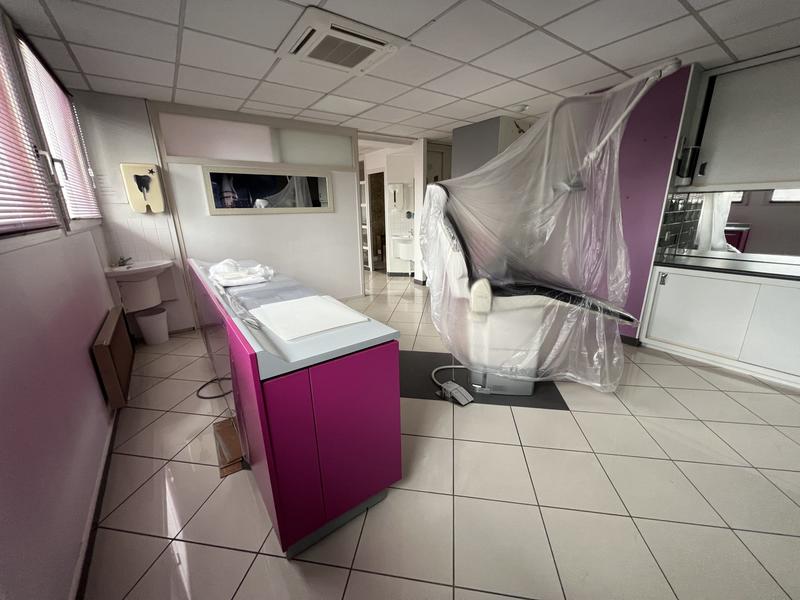 Local d'activités - 124 m²