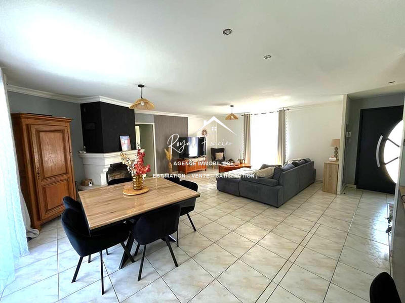 Maison - 151 m² - 8 pièces