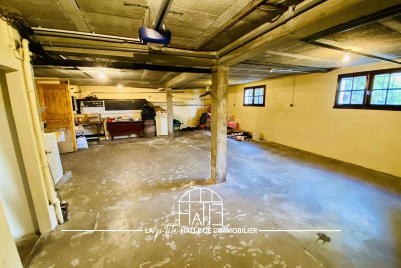 Maison - 227 m² - 9 pièces