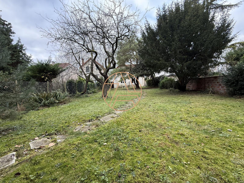 Maison - 93 m² - 5 pièces