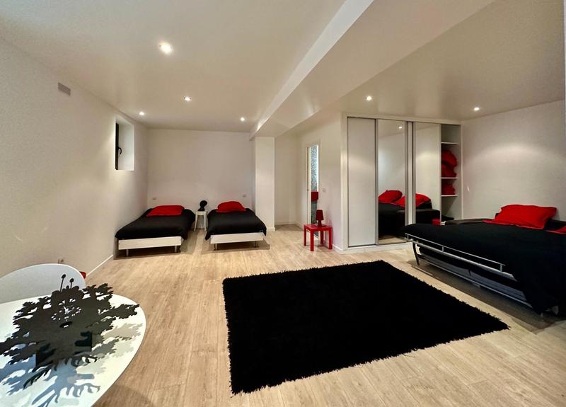 Appartement - 165 m² - 5 pièces