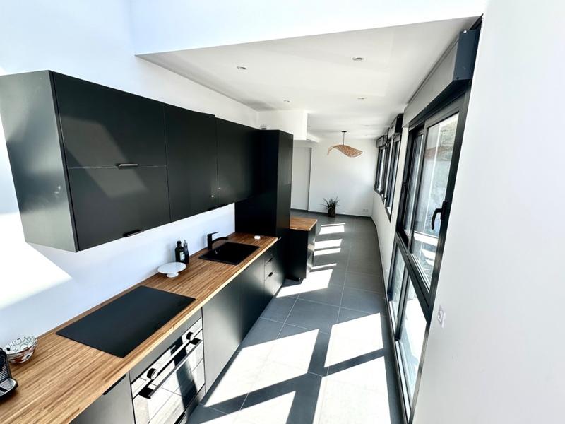 Appartement - 98 m² - 4 pièces