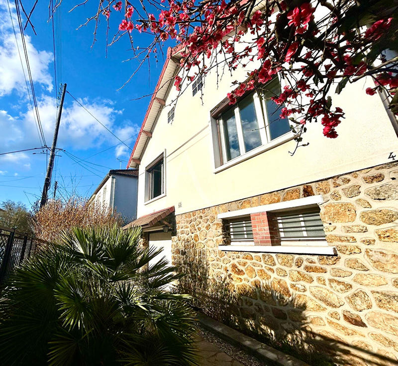 Maison - 115 m² - 5 pièces