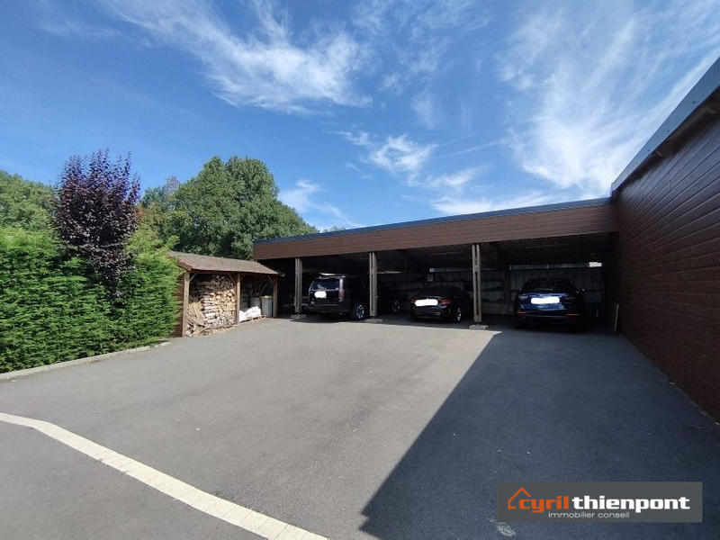 Maison - 323 m² - 12 pièces