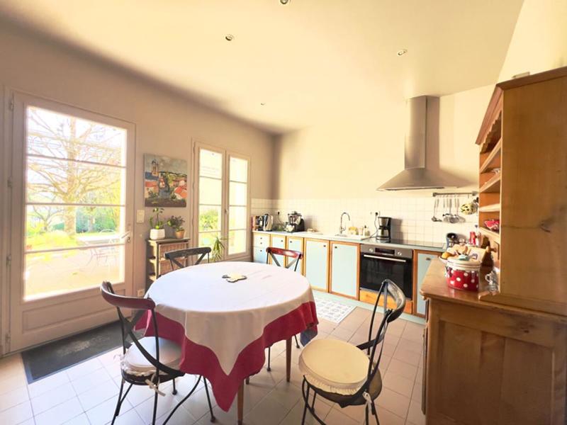 Maison - 206 m² - 7 pièces