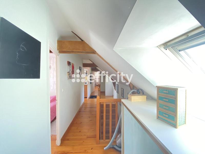 Maison - 395 m² - 13 pièces