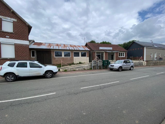 Local commercial - 142 m²