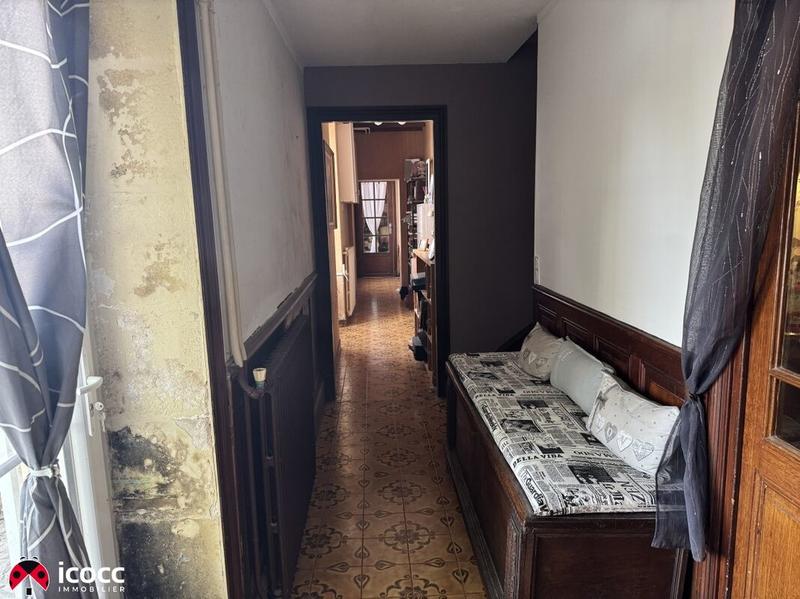 Demeure - 210 m² - 8 pièces