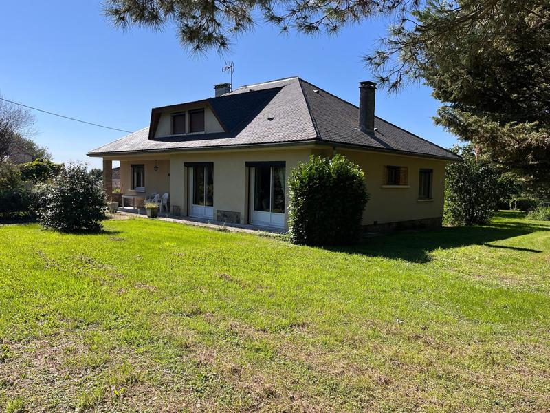 Maison - 276 m² - 7 pièces