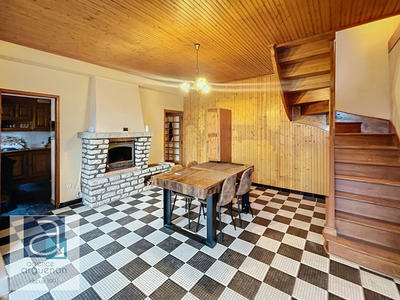 Maison - 93 m² - 5 pièces