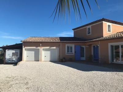 Villa - 159 m² - 8 pièces