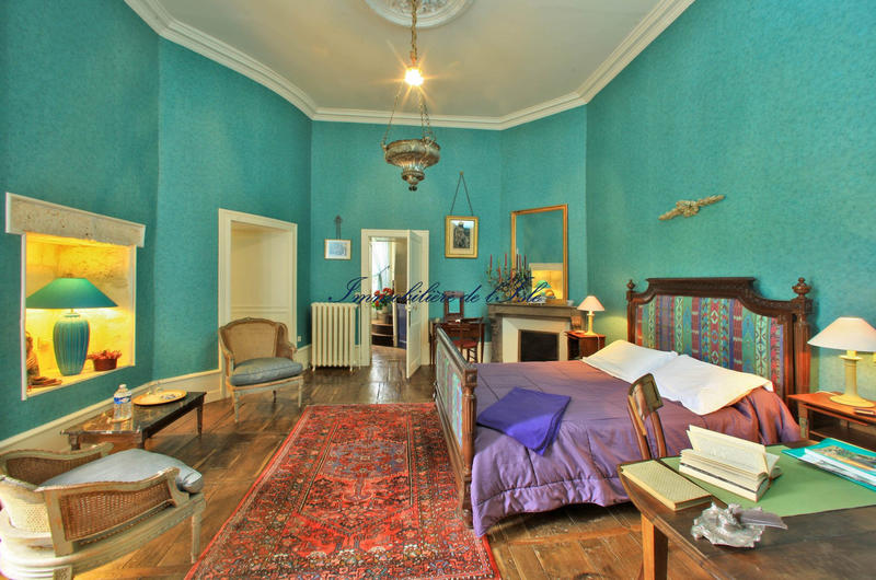 Maison - 792 m² - 14 pièces