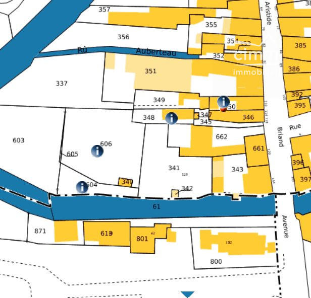 Maison traditionnelle - 159 m² - 4 pièces