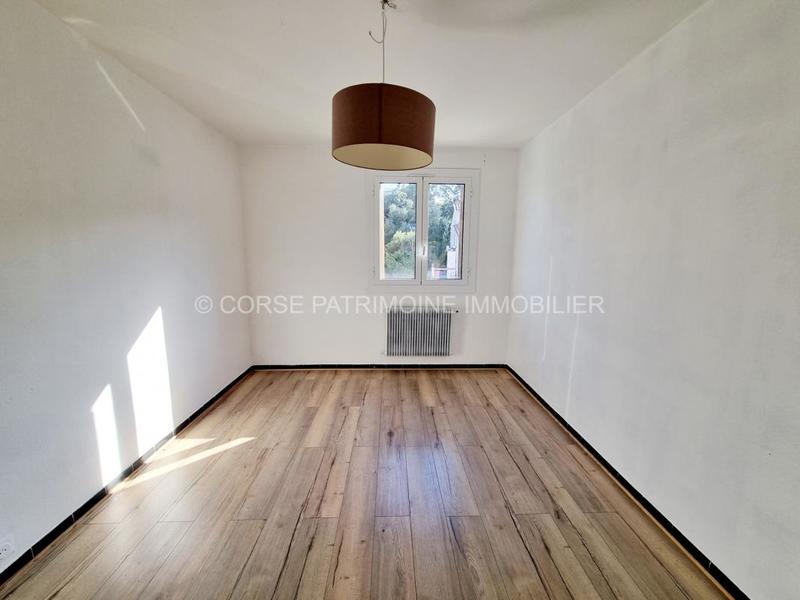 Appartement - 95 m² - 4 pièces