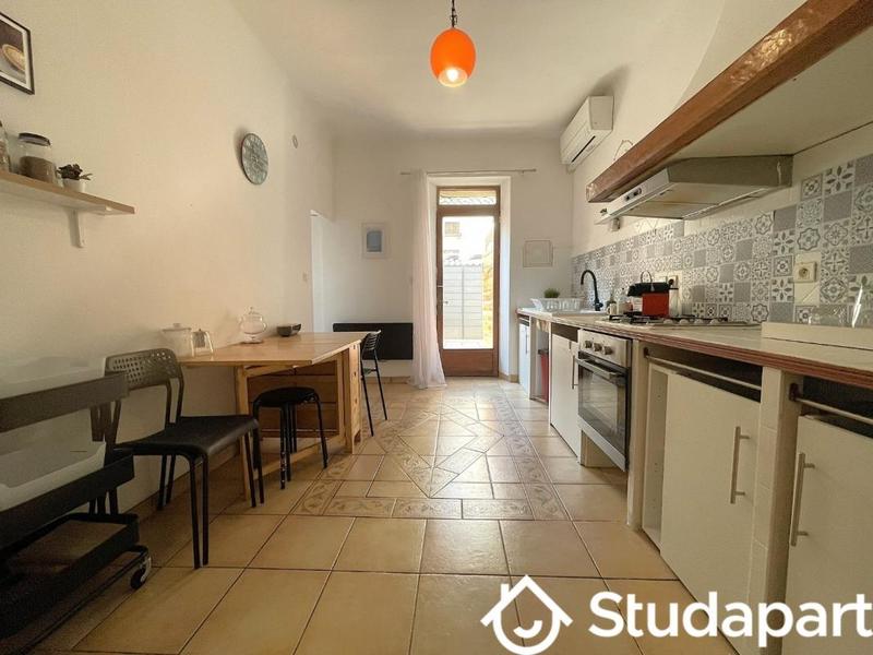 Chambre - 9 m² - 1 pièce