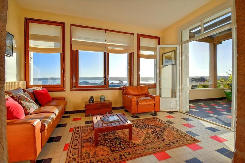 Demeure - 130 m² - 6 pièces