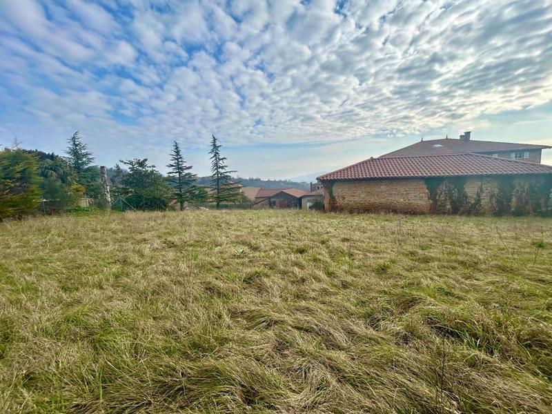 Terrain constructible - 1 193 m²