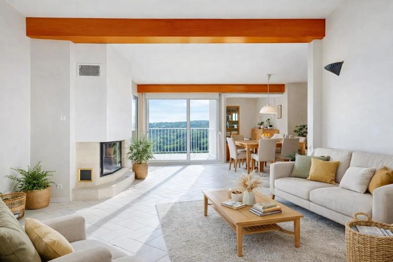 Maison - 140 m² - 6 pièces