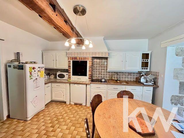 Maison - 251 m² - 9 pièces