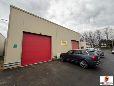 Local d'activités - 835 m²