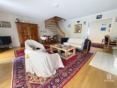 Appartement - 189 m² - 7 pièces