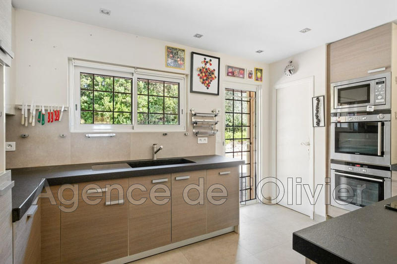 Villa - 276 m² - 10 pièces