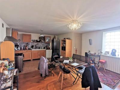 Maison - 90 m² - 3 pièces
