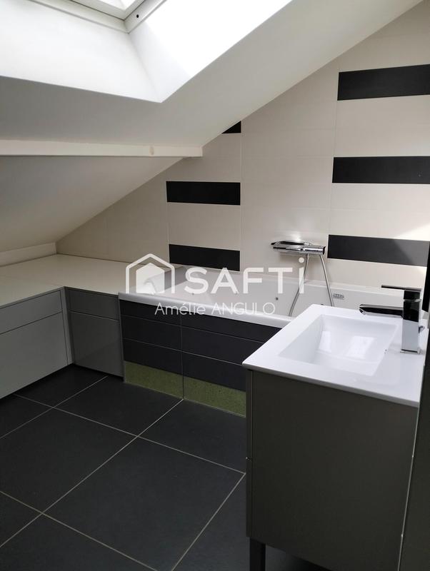 Maison - 139 m² - 6 pièces