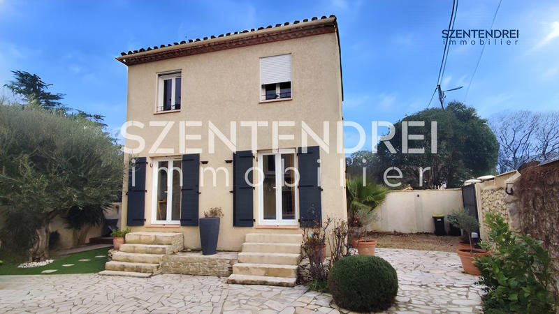 Maison traditionnelle - 75 m² - 4 pièces