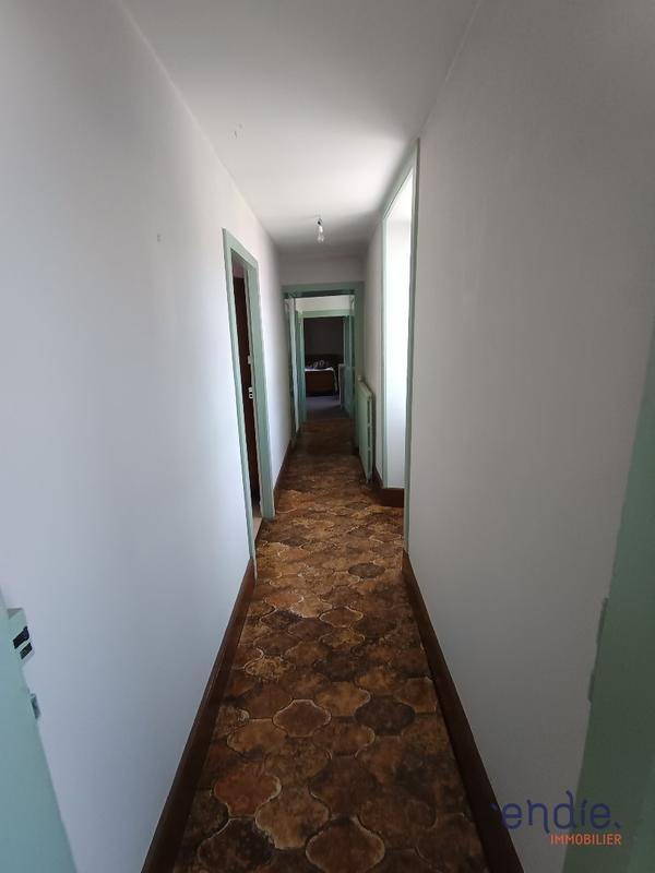 Maison - 195 m² - 7 pièces