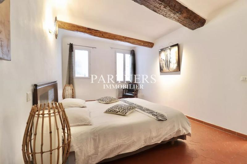 Appartement - 90 m² - 4 pièces