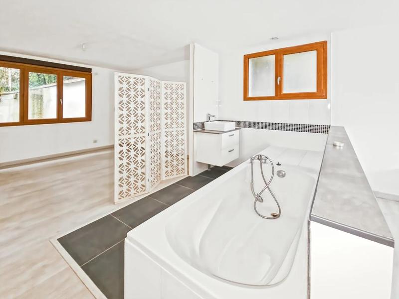 Maison - 120 m² - 8 pièces