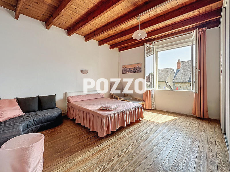 Maison - 99 m² - 6 pièces