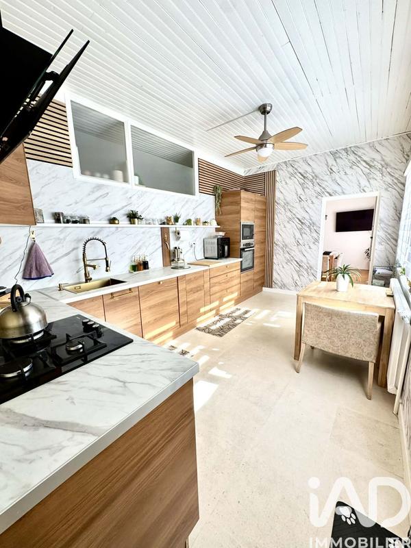 Maison - 320 m² - 10 pièces