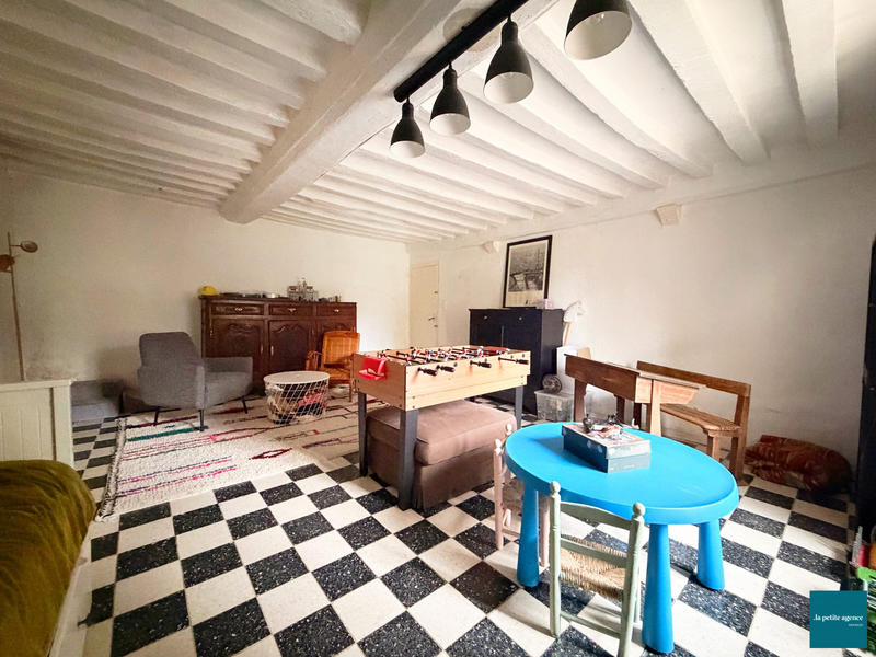 Maison - 207 m² - 7 pièces