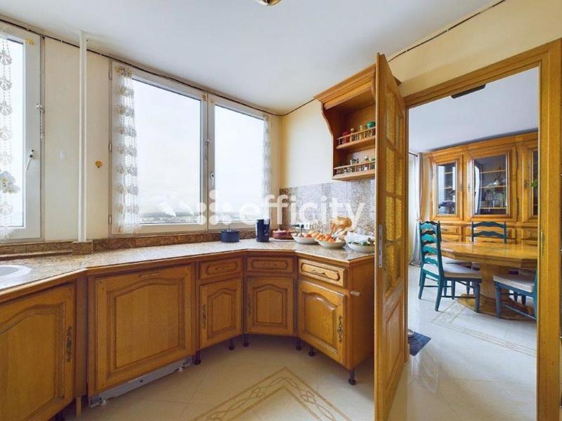 Appartement - 96 m² - 5 pièces