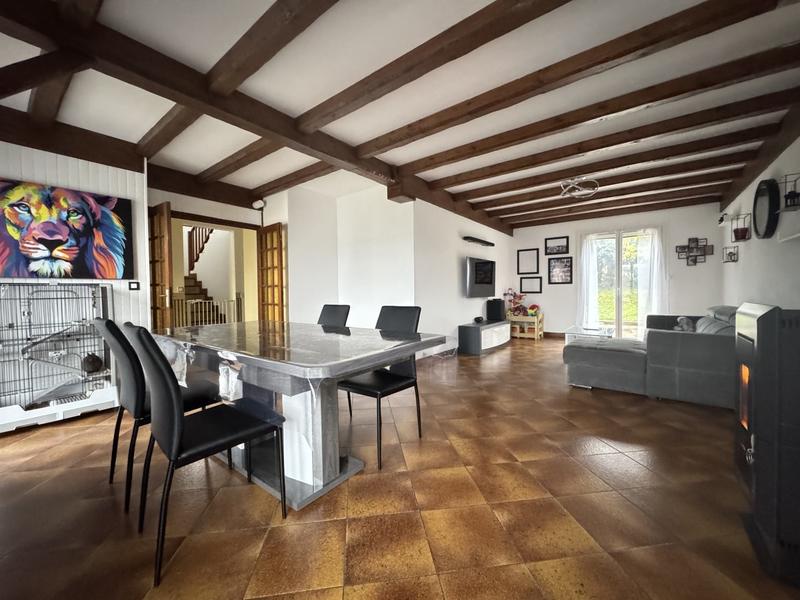 Maison - 145 m² - 7 pièces