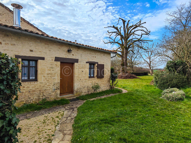 Maison en pierre - 126 m² - 4 pièces