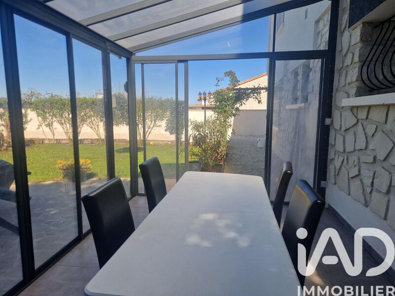 Maison - 251 m² - 8 pièces