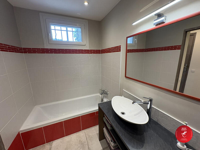 Villa - 117 m² - 6 pièces