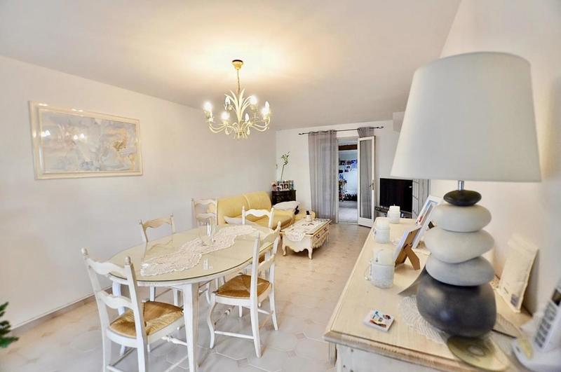 Maison jumelée - 115 m² - 5 pièces