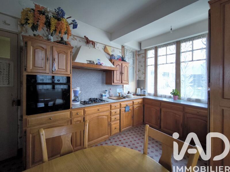 Maison - 207 m² - 6 pièces