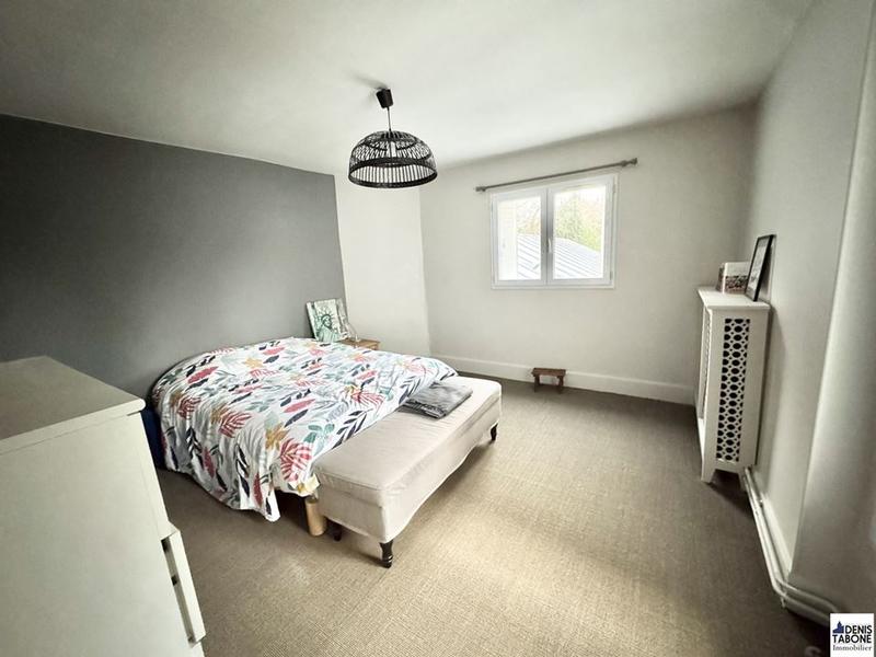 Maison - 225 m² - 10 pièces