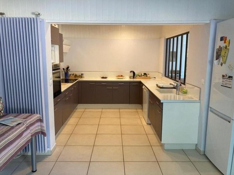 Maison - 265 m² - 9 pièces