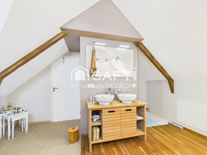 Maison - 180 m² - 6 pièces