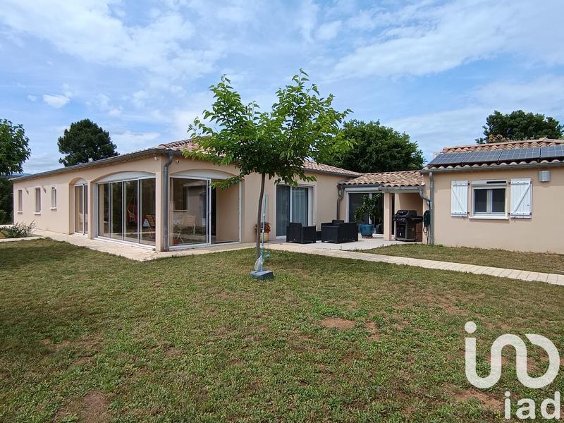 Maison - 198 m² - 8 pièces