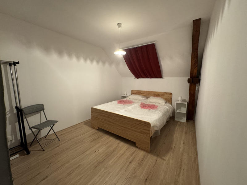 Maison - 220 m² - 8 pièces